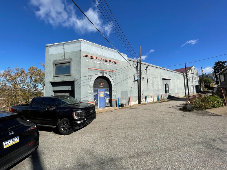 Primary Photo Of 3001 Pulawski Way, Pittsburgh Warehouse For Sale