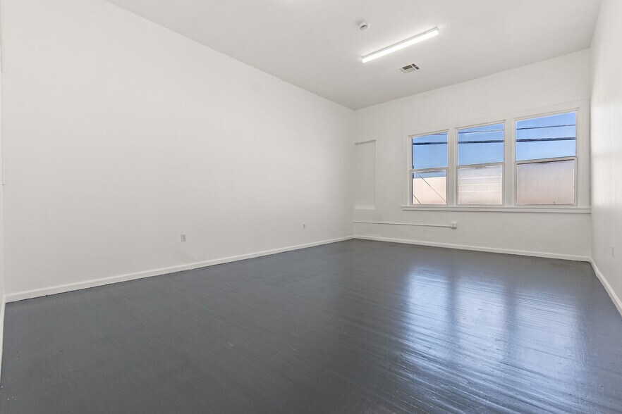 More Photos Of 1101-1125 S La Brea Ave, Inglewood Storefront Retail Office For Lease