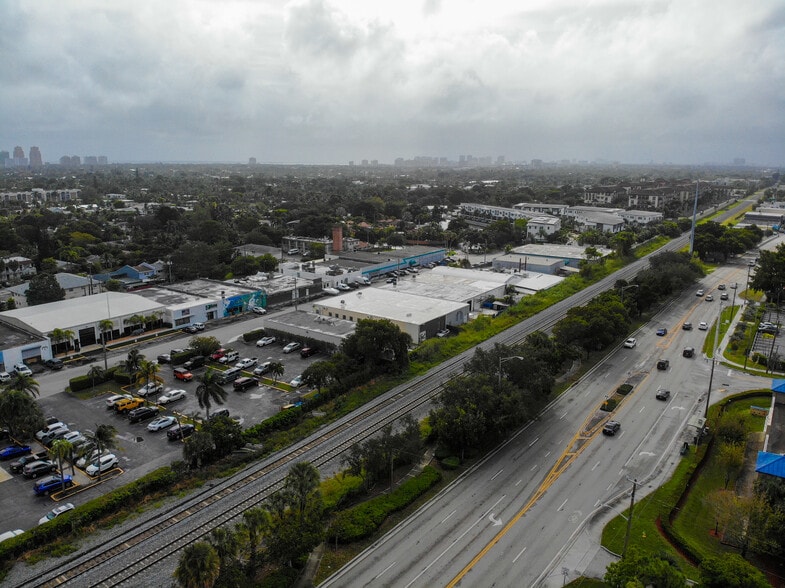 More Photos Of 3031-3035 NE 12th Ter, Oakland Park Warehouse For Sale