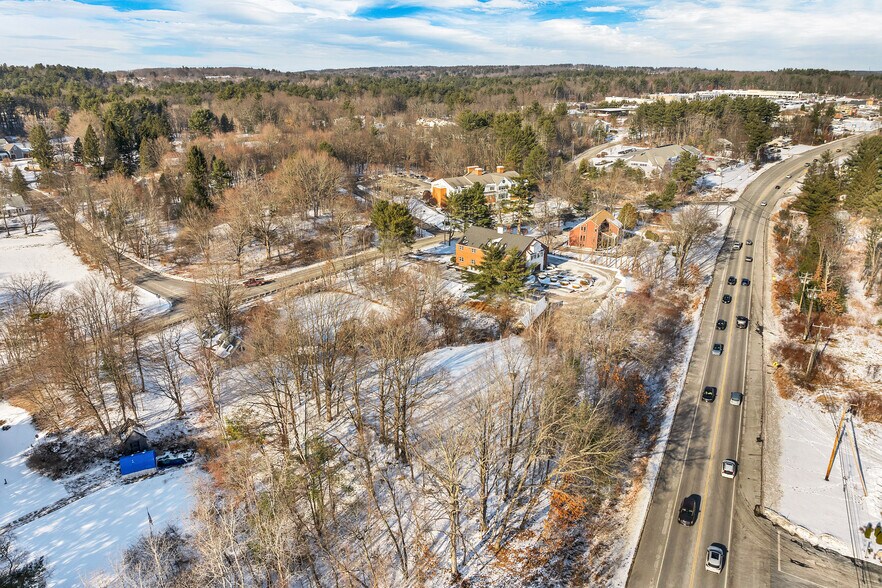 More Photos Of 5 Buttrick Rd, Londonderry Office For Lease