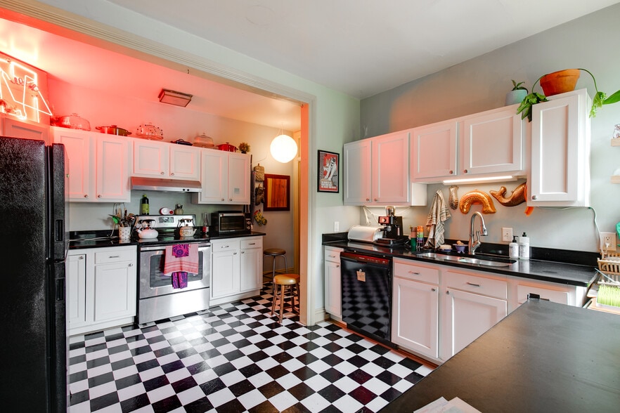 More Photos Of 1300 Floyd Ave, Richmond Multifamily For Sale