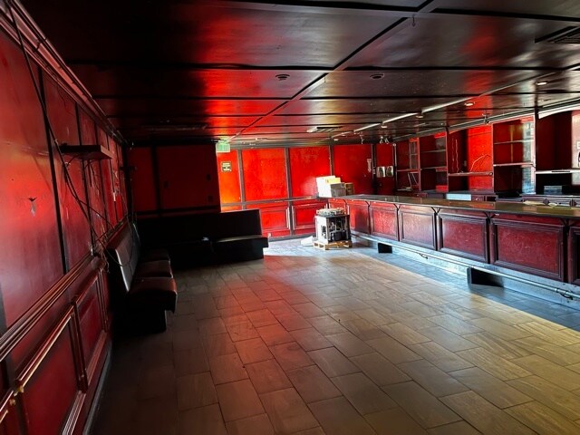 More Photos Of 11411 Moorpark St, North Hollywood General Retail For Sale