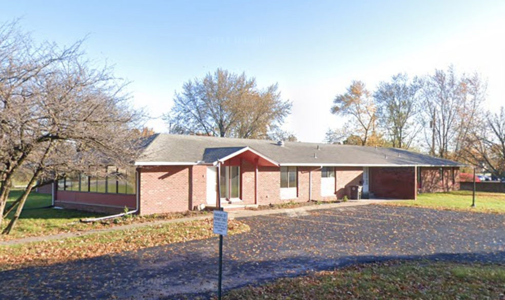 Primary Photo Of 15295 Pennsylvania Rd, Riverview Specialty For Lease