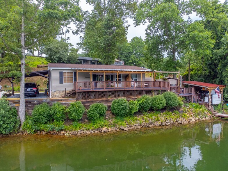 More Photos Of 270 Deyton Camp Rd, Robbinsville Marina For Sale