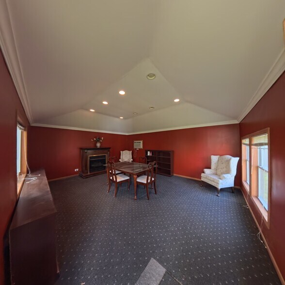 More Photos Of 805 E Palatine Rd, Palatine Office For Sale