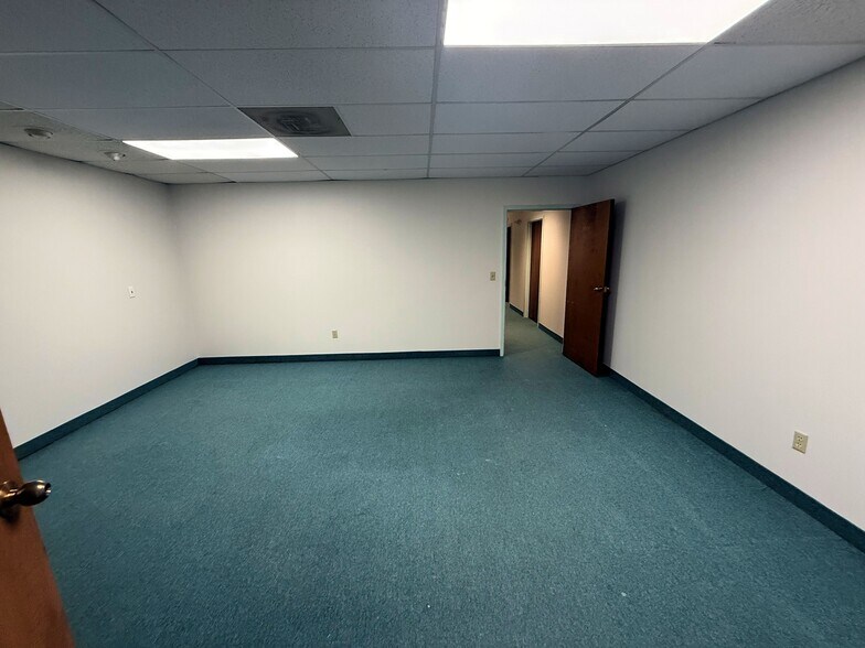 More Photos Of 7355 Production Dr, Mentor Manufacturing For Sale