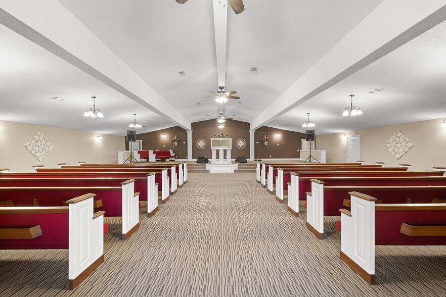 More Photos Of 1306 W Cameron Ave, Rockdale Religious Facility For Sale