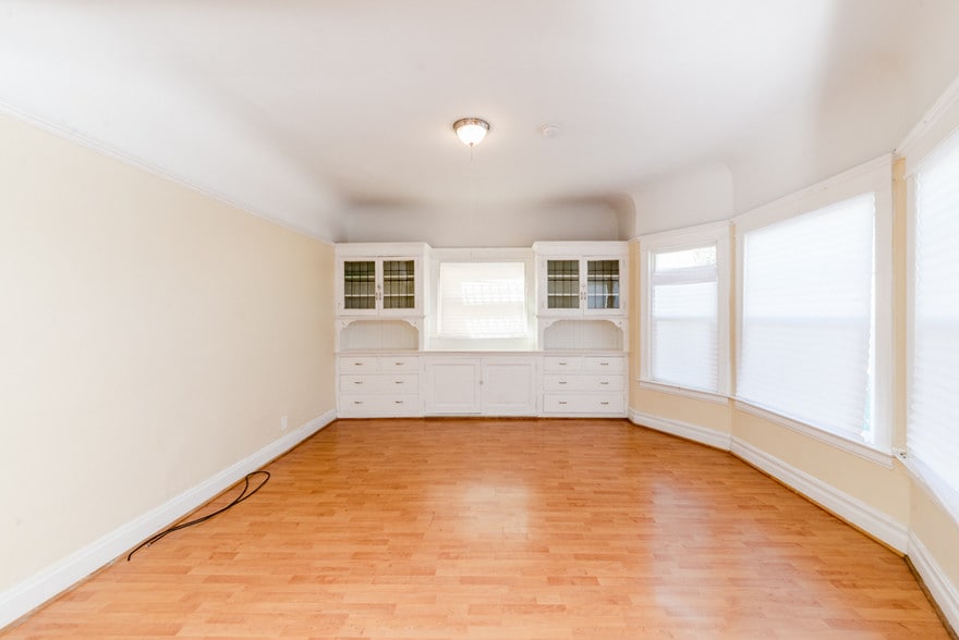 More Photos Of 2942 W 12th St, Los Angeles Apartments For Sale
