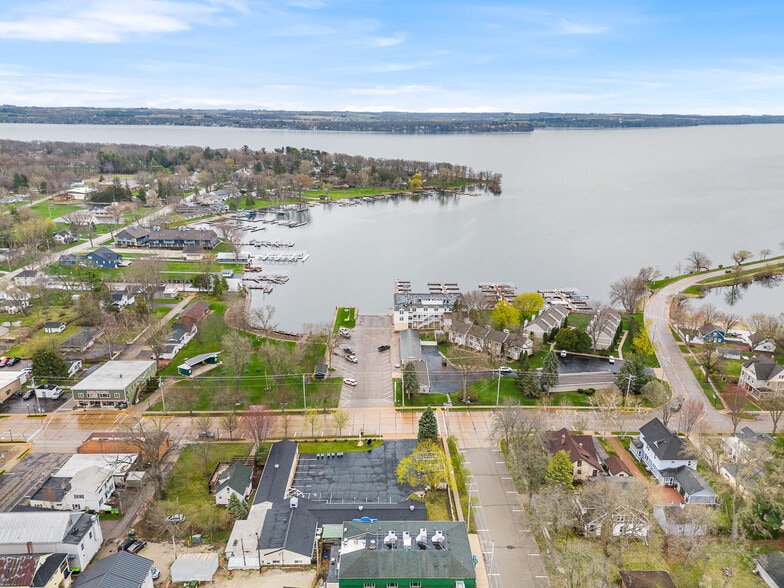 More Photos Of 488 South St, Green Lake Hotel For Sale