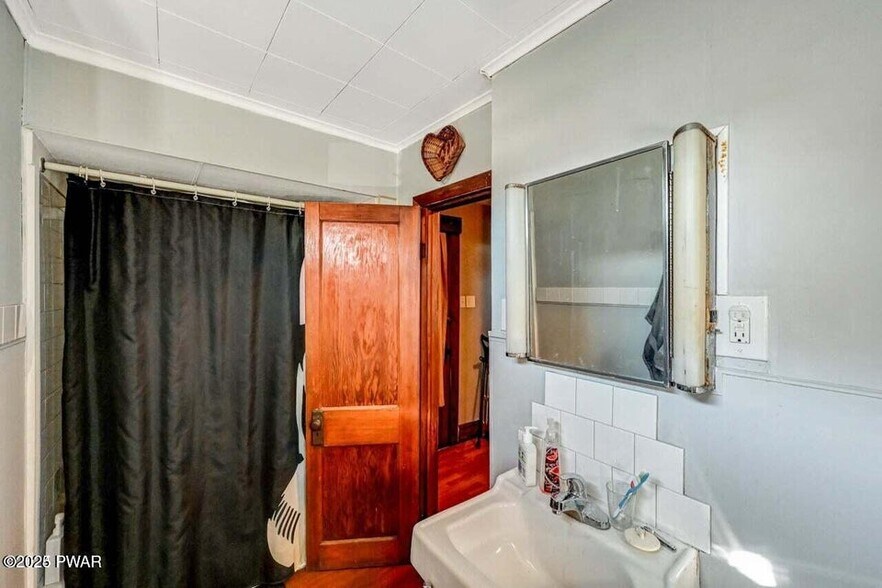 More Photos Of 620-622 E Market St, Scranton Office Residential For Sale