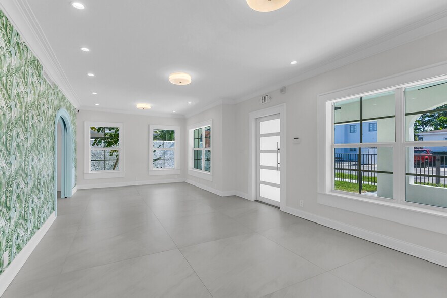 More Photos Of 563 NE 67th St, Miami Medical For Lease