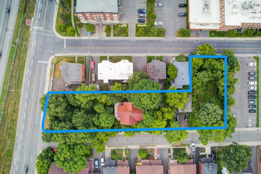 More Photos Of 15 Rue Charlotte, Longueuil Land For Sale