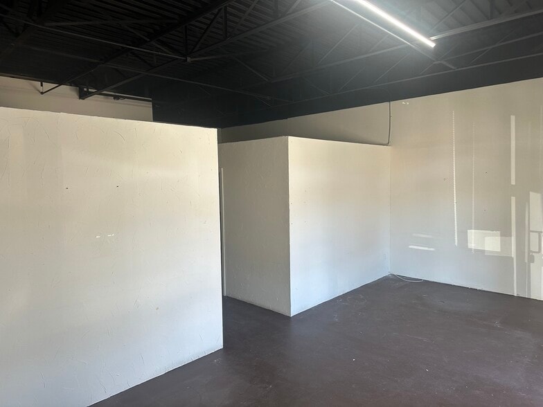 More Photos Of 5436 River Oaks Blvd, River Oaks Restaurant For Lease
