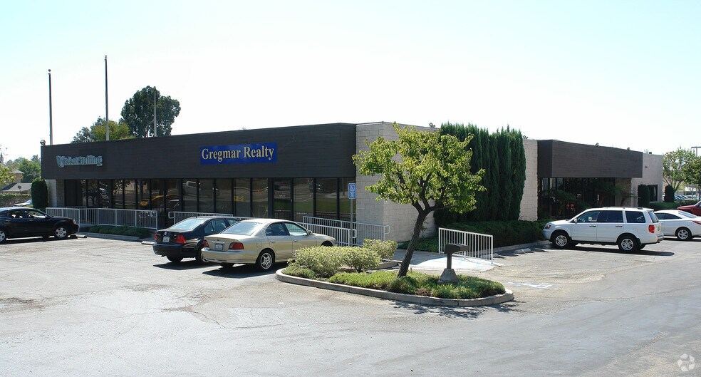 More Photos Of 22831 Lake Forest Dr, Lake Forest Office For Lease