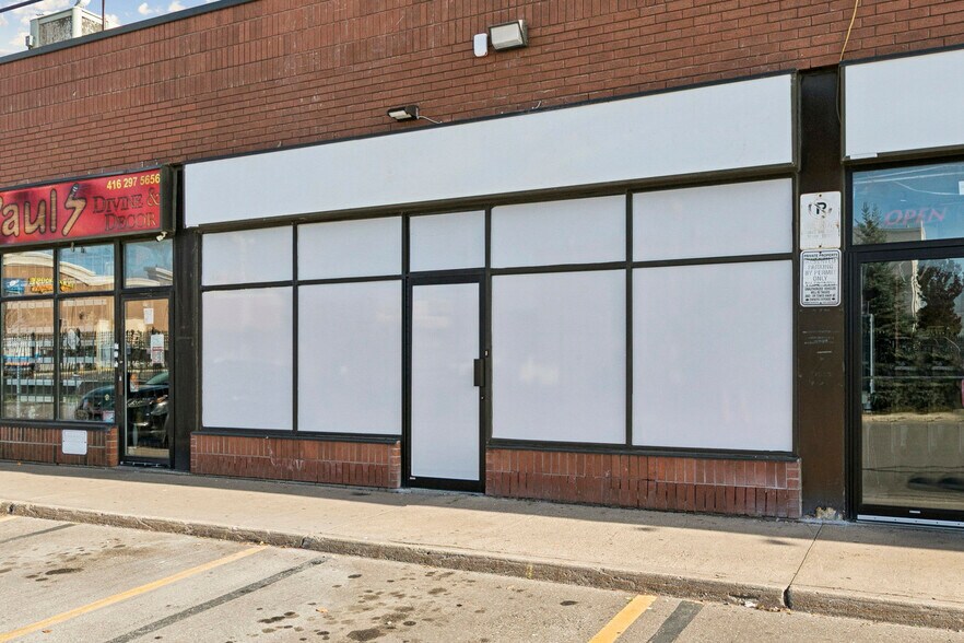 More Photos Of 2721 Markham Rd, Toronto Showroom For Sale