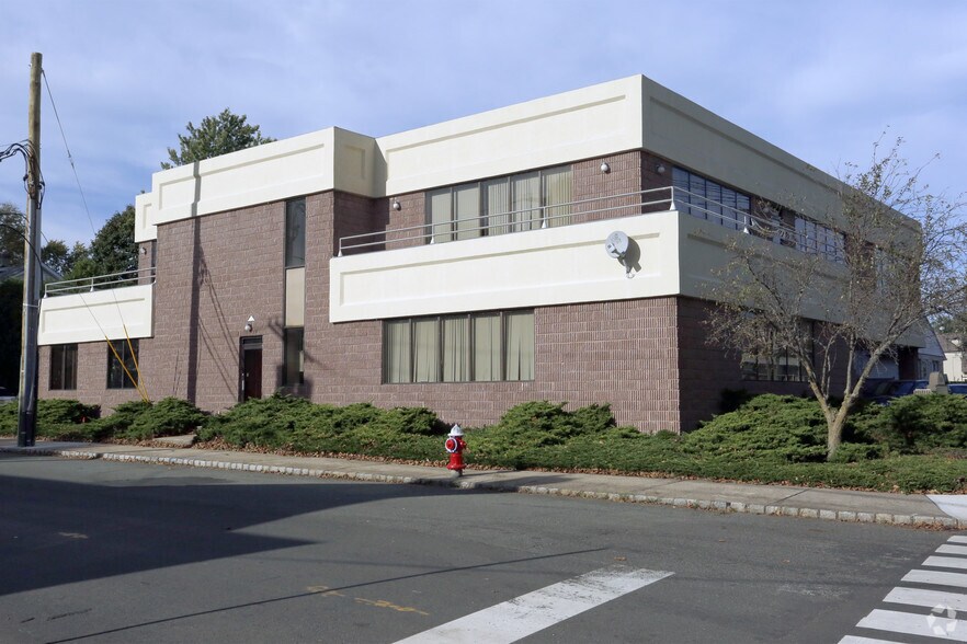 More Photos Of 1801 E 2nd St, Scotch Plains Office For Sale