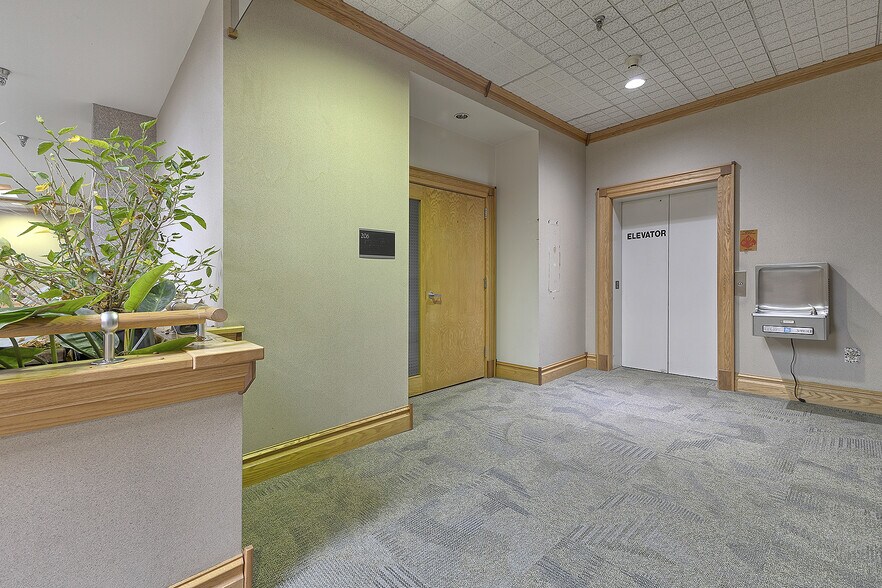 More Photos Of 911 Ligonier St, Latrobe Medical For Sale