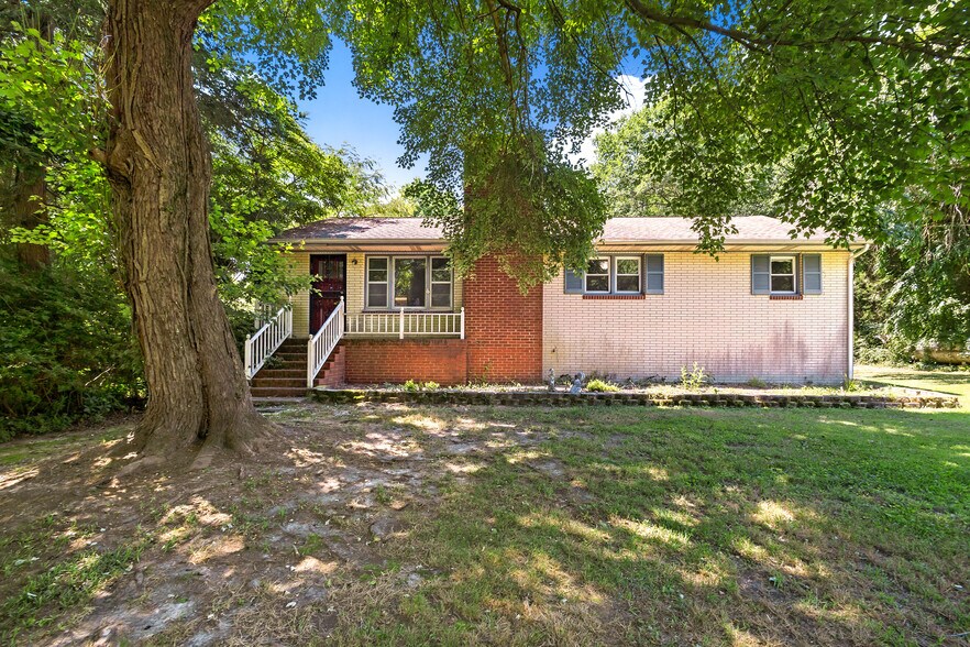 More Photos Of 2425 Portugee Rd, Sandston Warehouse For Sale