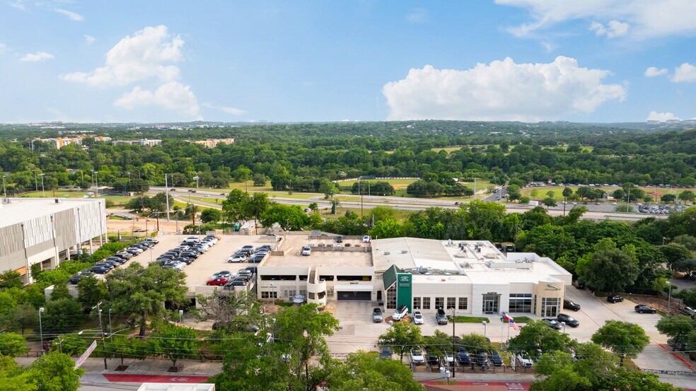 More Photos Of 1515 W 5th St, Austin General Retail For Sale