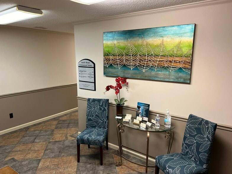 More Photos Of 170 S Broad St, Brevard Office For Lease