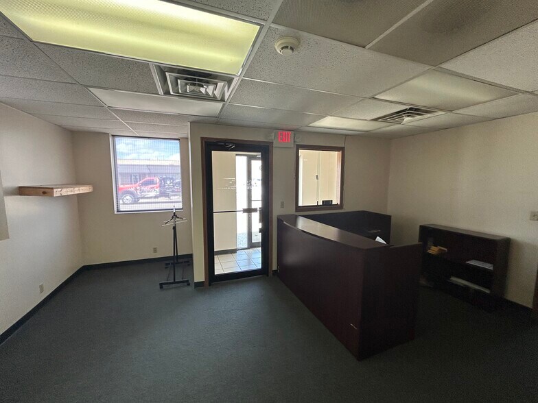 More Photos Of 2019 W Lusher Ave, Elkhart Warehouse For Sale