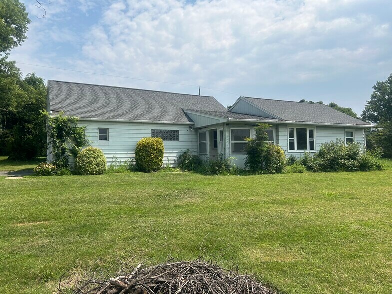 More Photos Of 3801 Perkiomen Ave, Reading General Retail For Sale