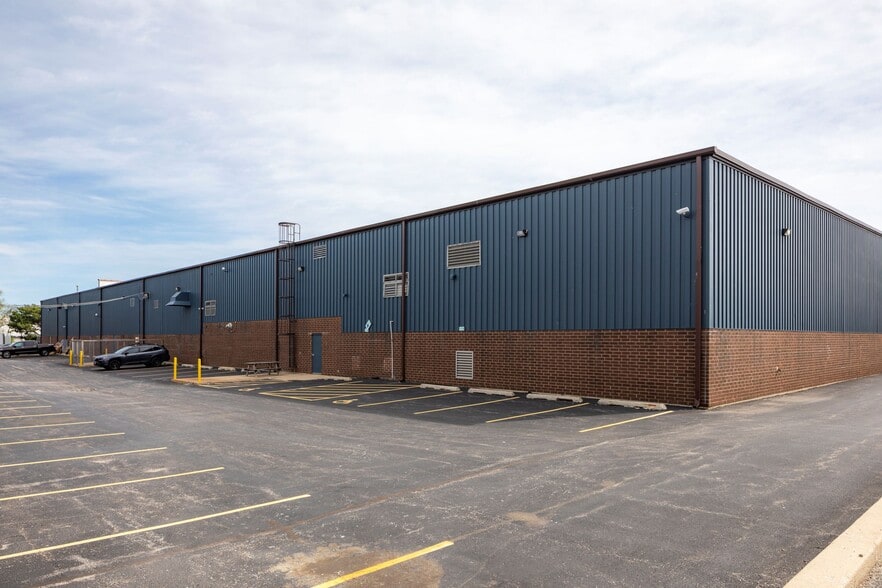 More Photos Of 770-780 Arthur Ave, Elk Grove Village Warehouse For Lease