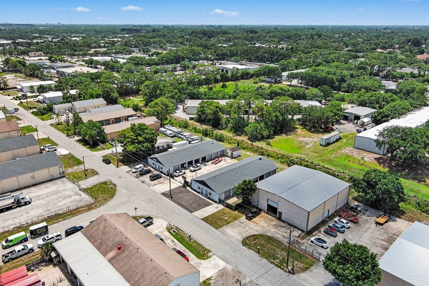 More Photos Of 7731 Industrial Rd, Melbourne Warehouse For Lease