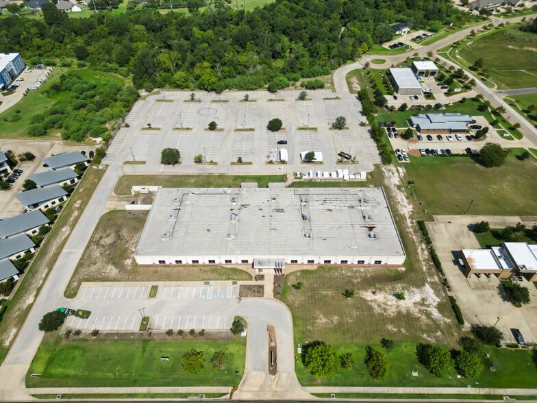 More Photos Of 3101 University Dr E, Bryan Loft Creative Space For Lease