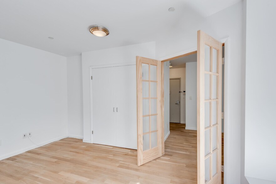 More Photos Of 518 Meeker Ave, Brooklyn Apartments For Sale