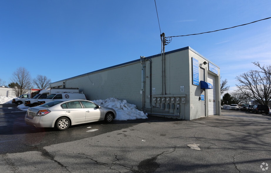 More Photos Of 401-407 N Stonestreet Ave, Rockville Warehouse For Lease