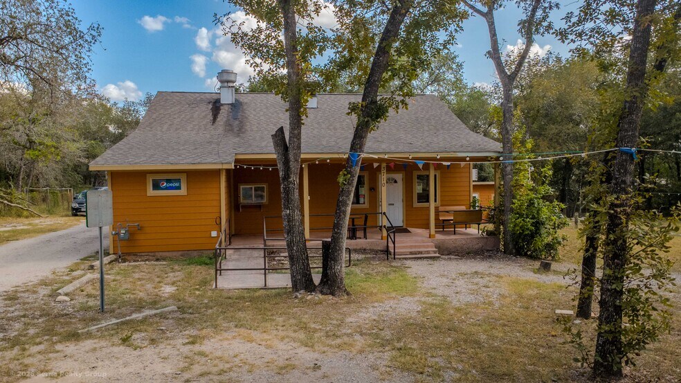 More Photos Of 3710 Waterwood Pass, Elmendorf Restaurant For Sale