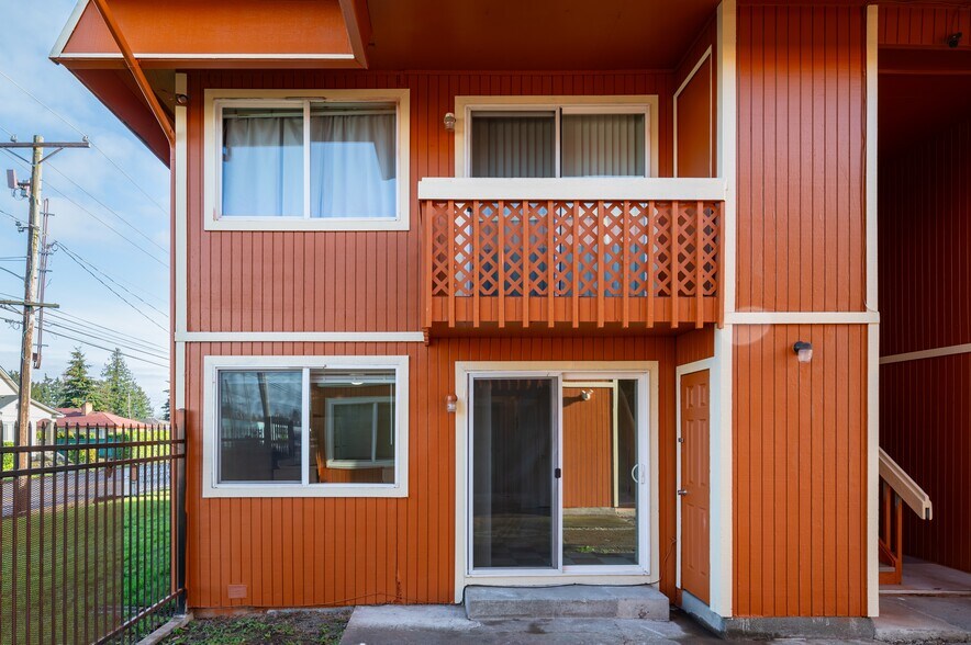 More Photos Of 2712-2716 South 12th Street, Tacoma Apartments For Sale