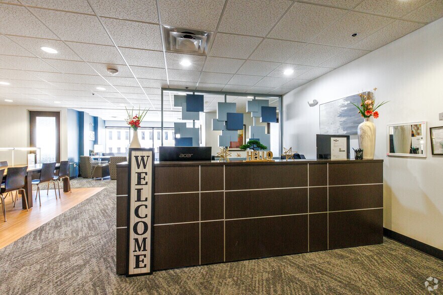 Primary Photo Of 500 Marquette Ave NW, Albuquerque Coworking Space