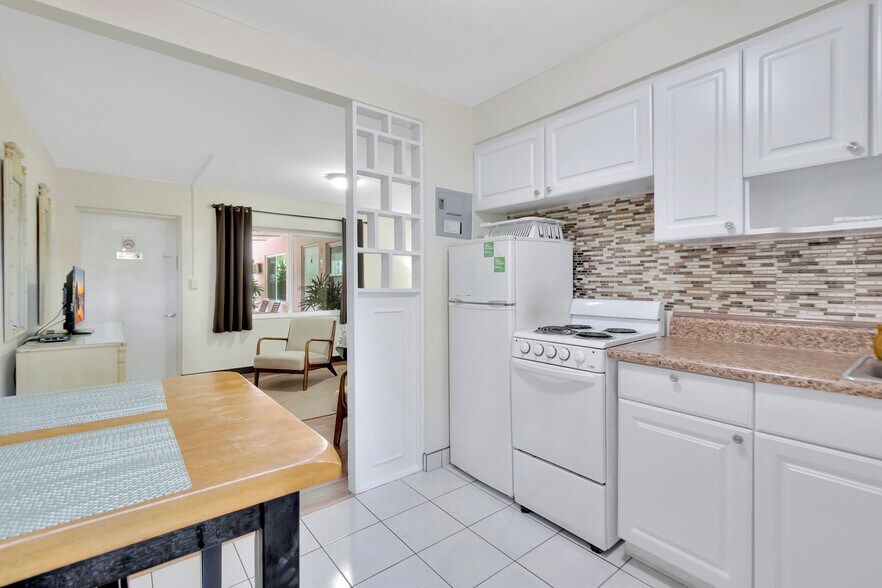 More Photos Of 901 N Ocean Blvd, Pompano Beach Hotel For Sale