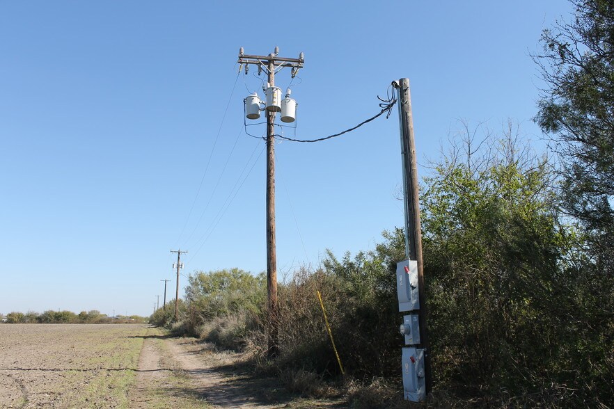 More Photos Of Wisdom Rd @ Jarratt Road, Atascosa Land For Sale