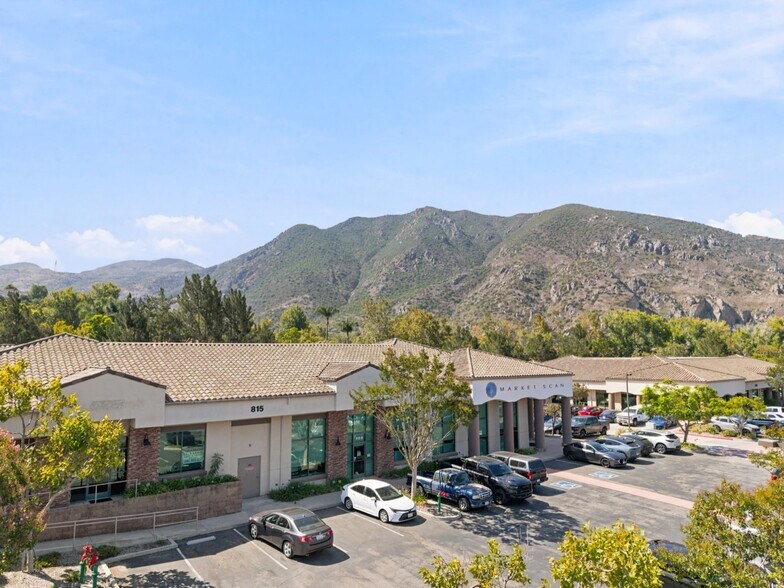 More Photos Of 815 Camarillo Springs Rd, Camarillo Office For Sale