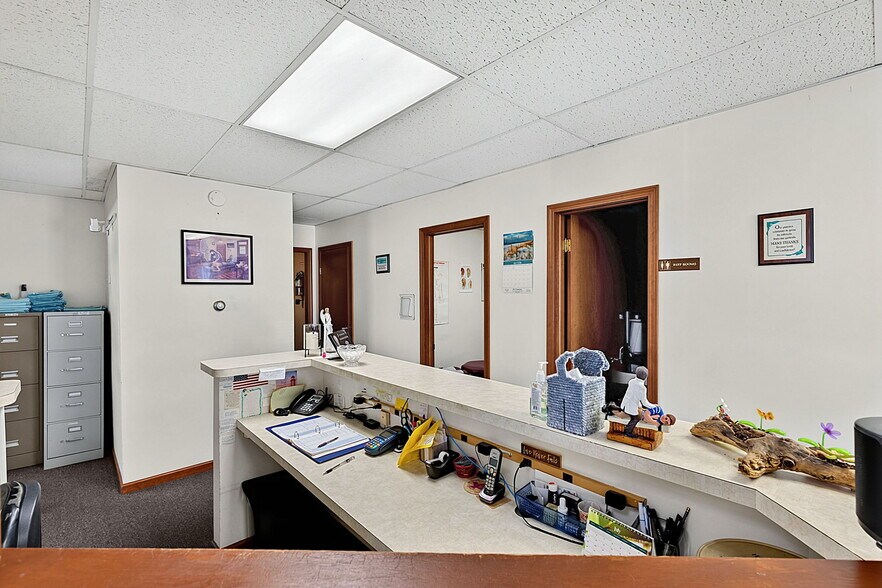More Photos Of 7102 E Pendleton Pike, Indianapolis Office For Sale