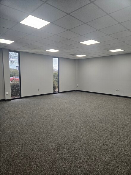 More Photos Of 1512 Hooker Rd, Greenville Showroom For Sale
