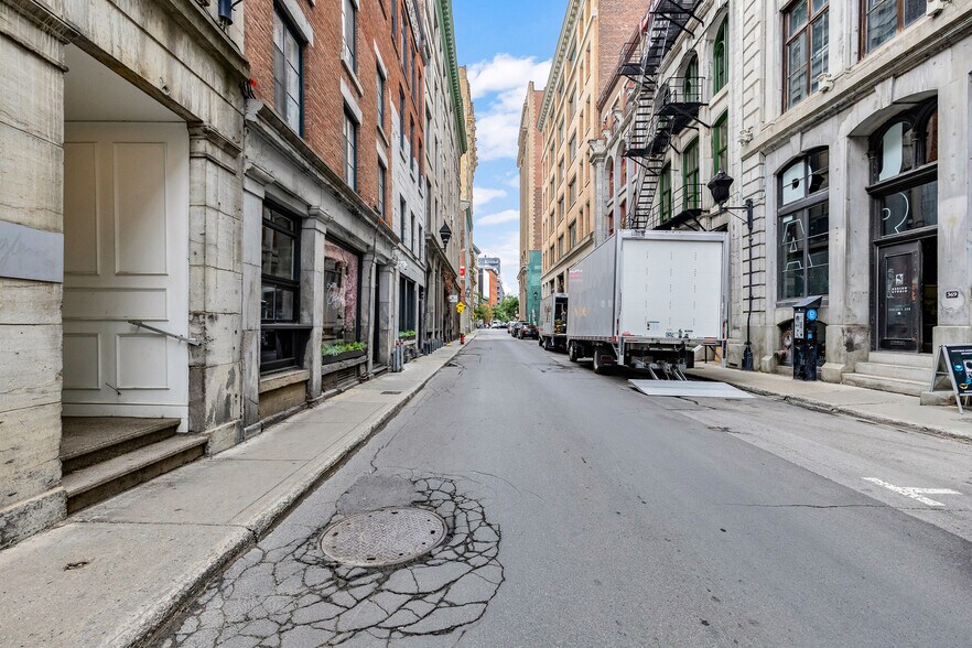 More Photos Of 368-372 Rue Saint-Paul O, Montréal Apartments For Lease