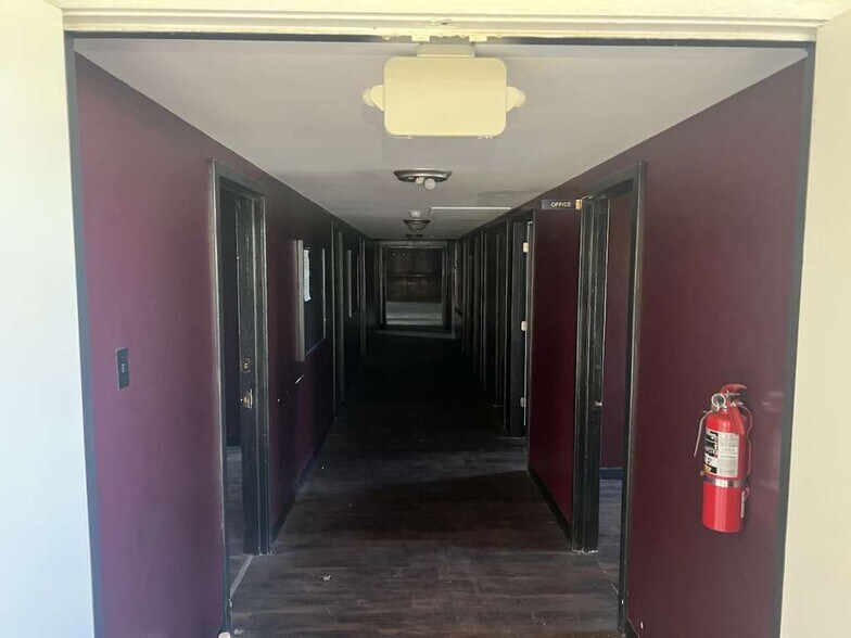 More Photos Of 1120 E Sen Carlos Truan Blvd, Kingsville Restaurant For Sale