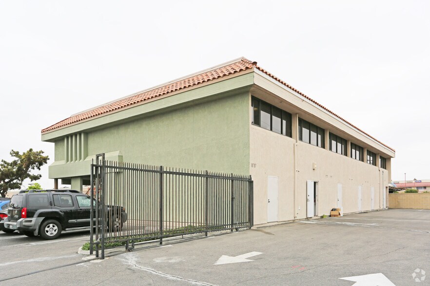 More Photos Of 8862 Garden Grove Blvd, Garden Grove Office For Lease