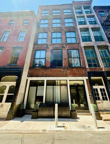 More Photos Of 32-34 S Strawberry St, Philadelphia Apartments For Sale