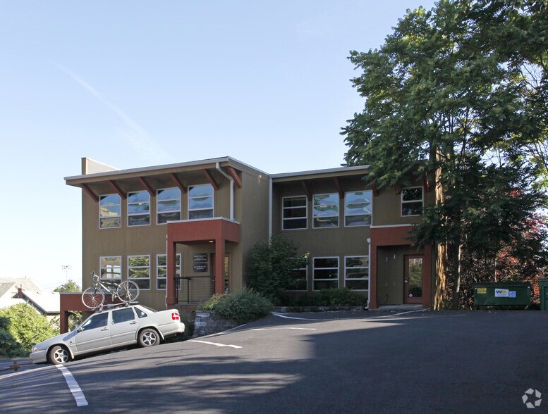 More Photos Of 1437-1439 SW Columbia St, Portland Office For Sale