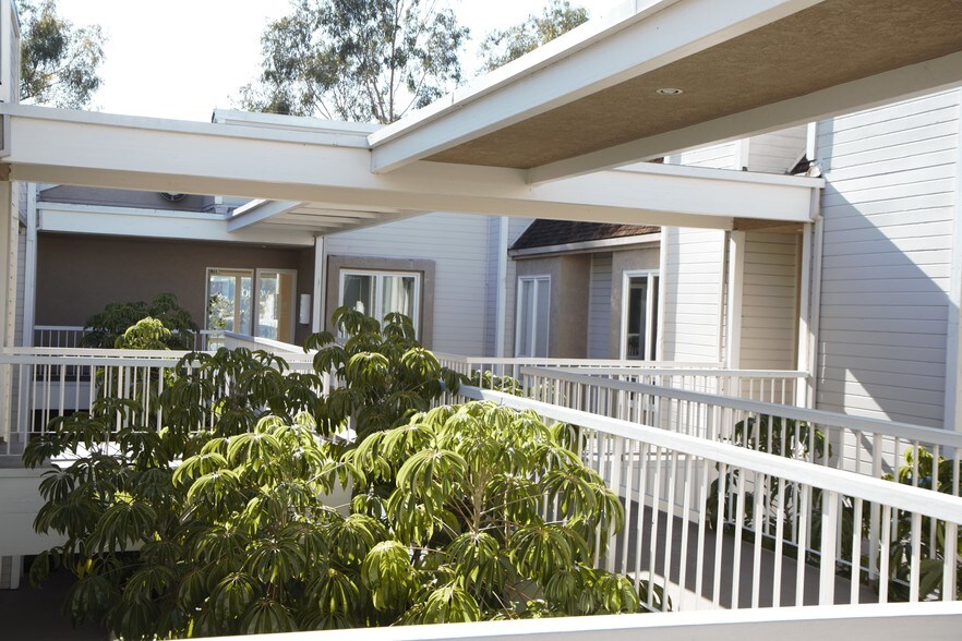 More Photos Of 3950 Long Beach Blvd, Long Beach Medical For Sale