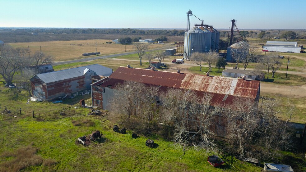 More Photos Of 2871 Gin Rd, Inez Industrial For Sale