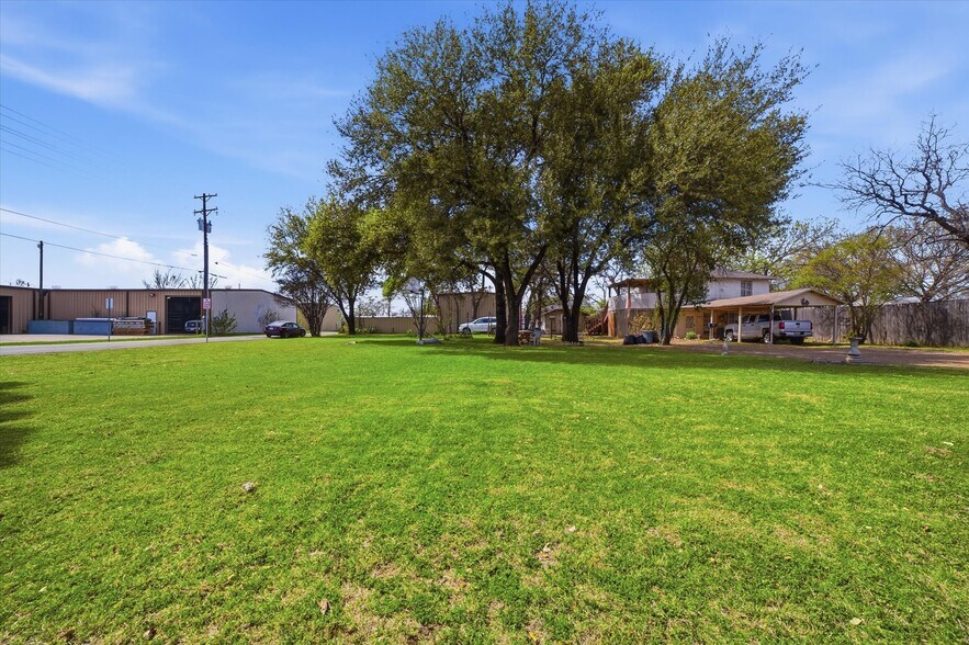 More Photos Of 307 N Britain Rd, Irving Land For Sale