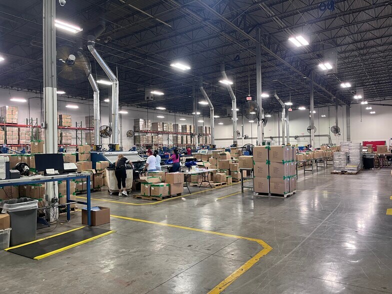 More Photos Of 7975 114th Ave N, Largo Manufacturing For Lease