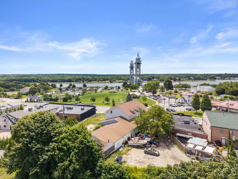 More Photos Of 61 Main St, Buzzards Bay Freestanding For Sale