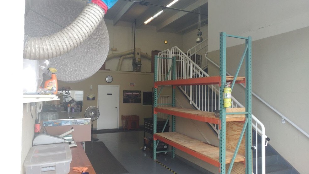 More Photos Of 5900 NW 99th Ave, Miami Light Distribution For Lease